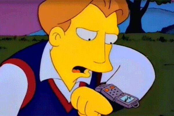 Smart watch yang diprediksi di episode The Simpsons